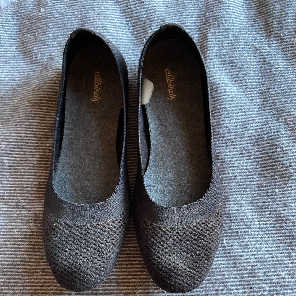 All bird flats, good condition, color black size 10.5